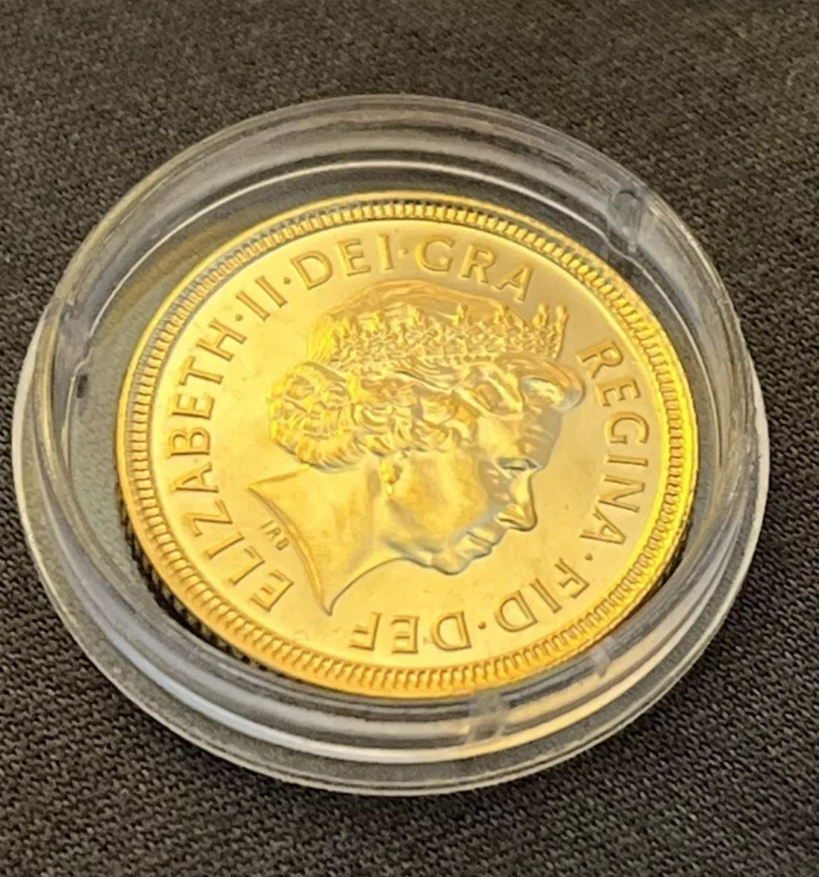 2002 QEII 22ct Gold Jubilee Half Sovereign - Royal Mint Capsule- FREE Silver Bar