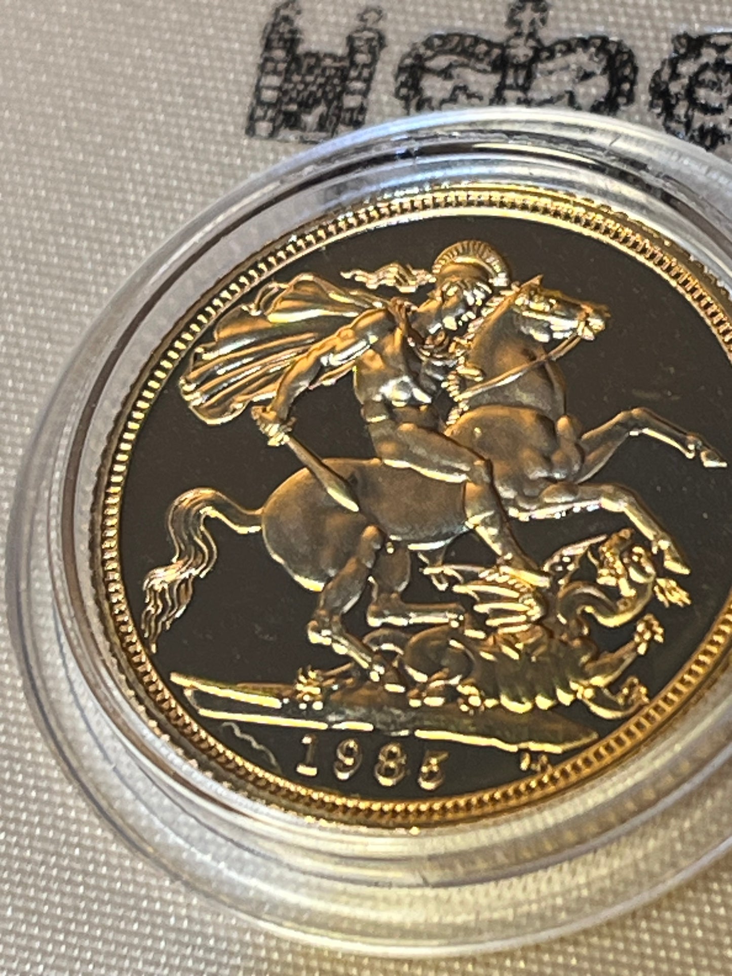 1985 QEII Proof Full Sovereign 22ct Gold coin with box and COA - Low Mintage
