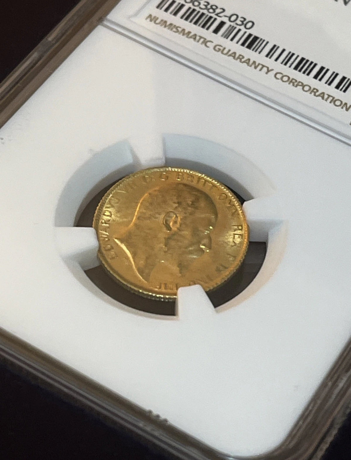 1907 Royal Mint Edward VII Half Sovereign -  Display Case & NGC Graded MS62+