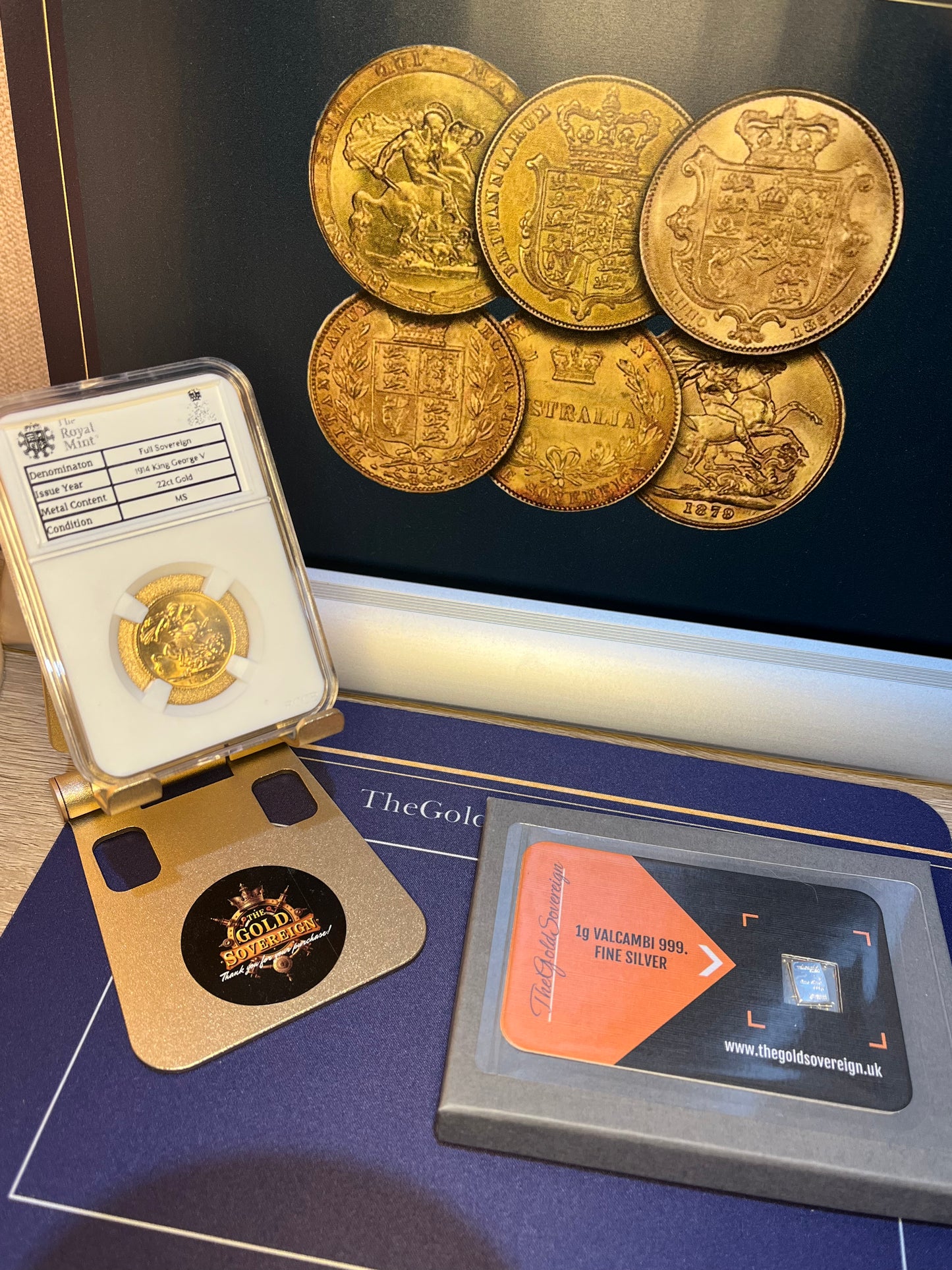 MINT STATE 1914 George V Full Sovereign 22ct Gold Coin  WOW condition, boxed + FREE Silver